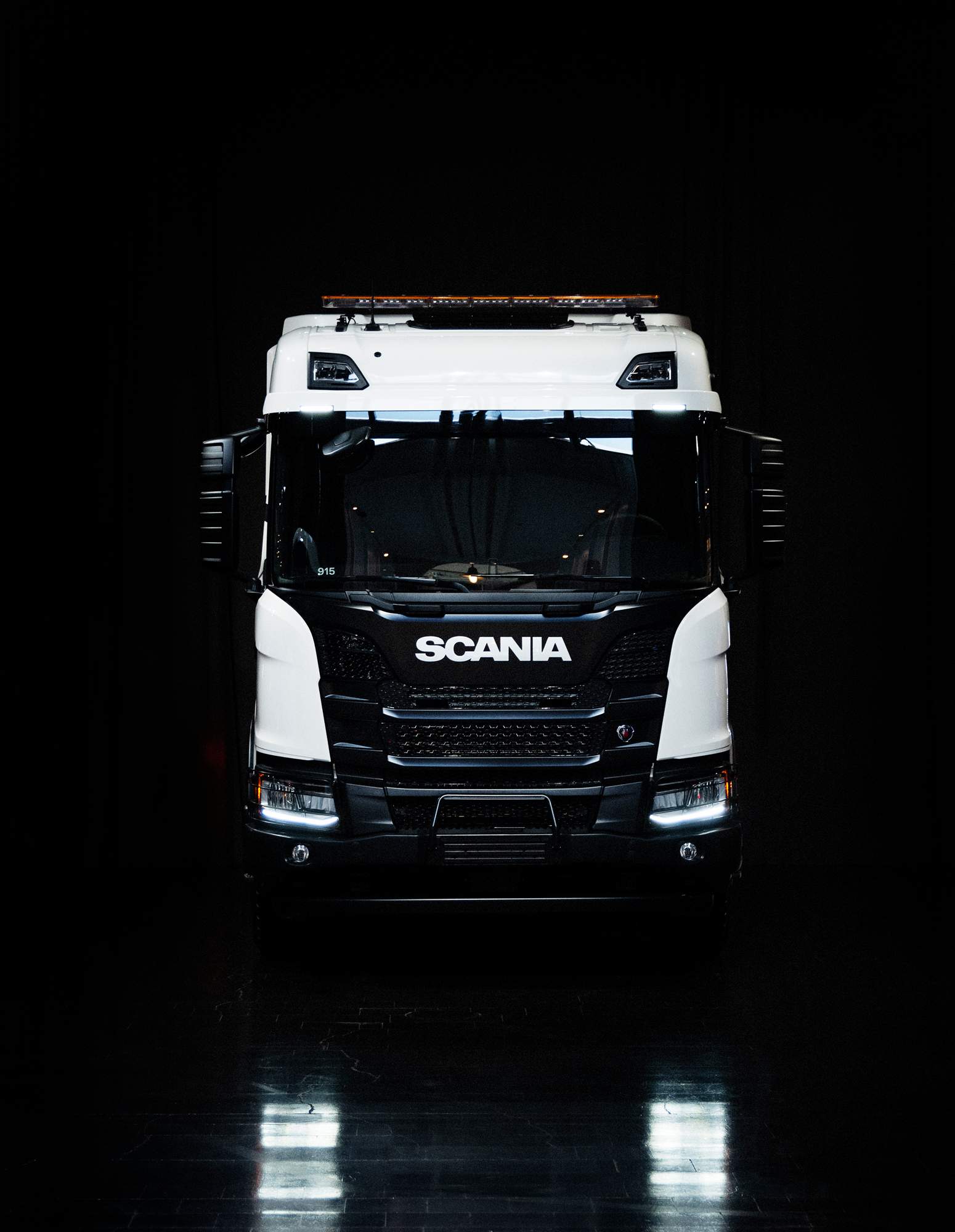 monocle_scania_truck.jpg