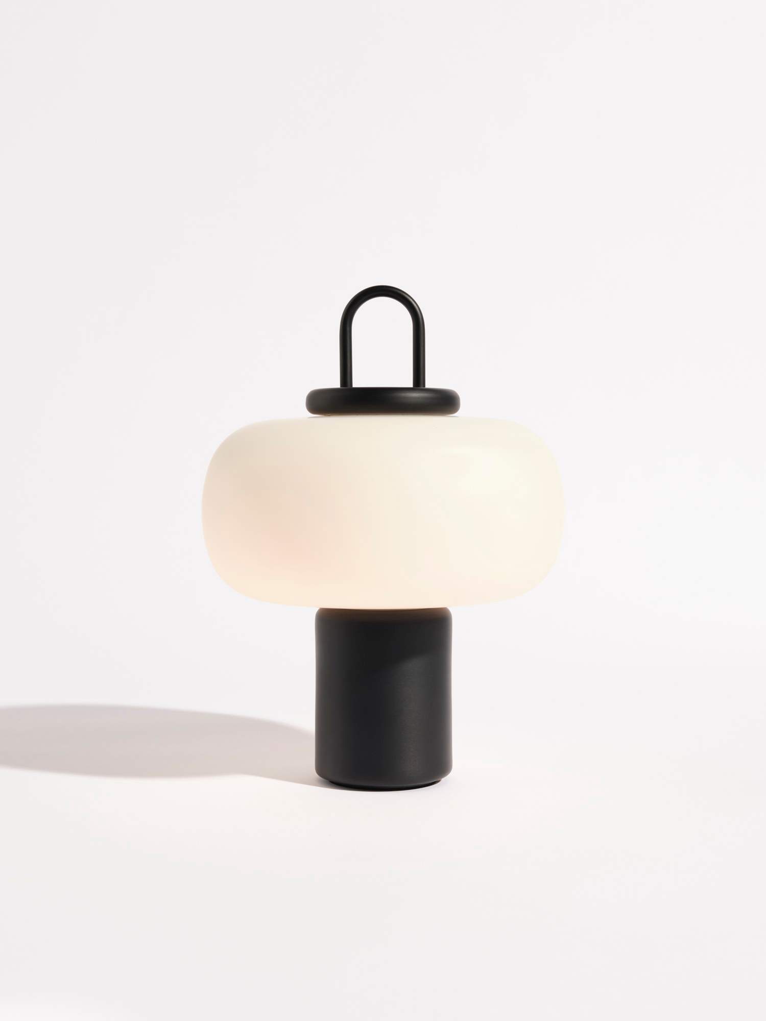 monocle_tyhm_09_08_lamp-on.jpg