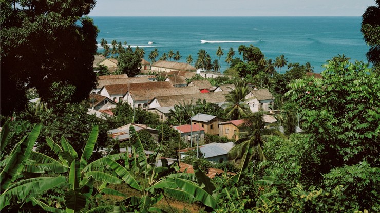 São Tomé: blinded by the sun