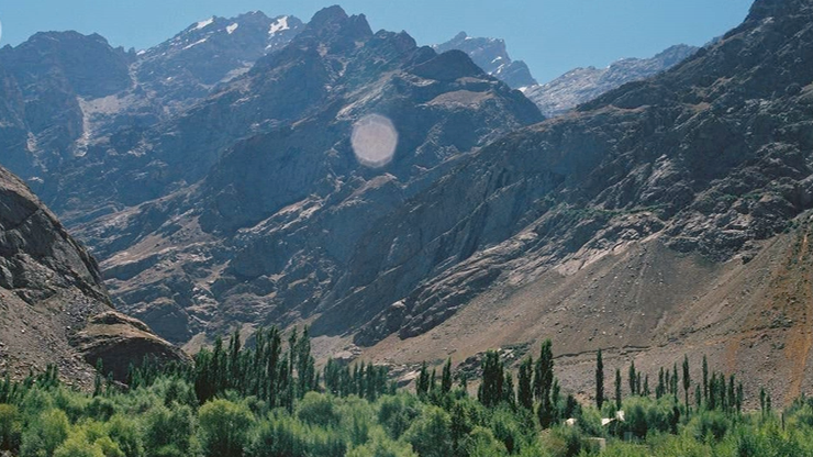 Tajikistan: Bridging borders  