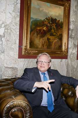 Peter Hultqvist