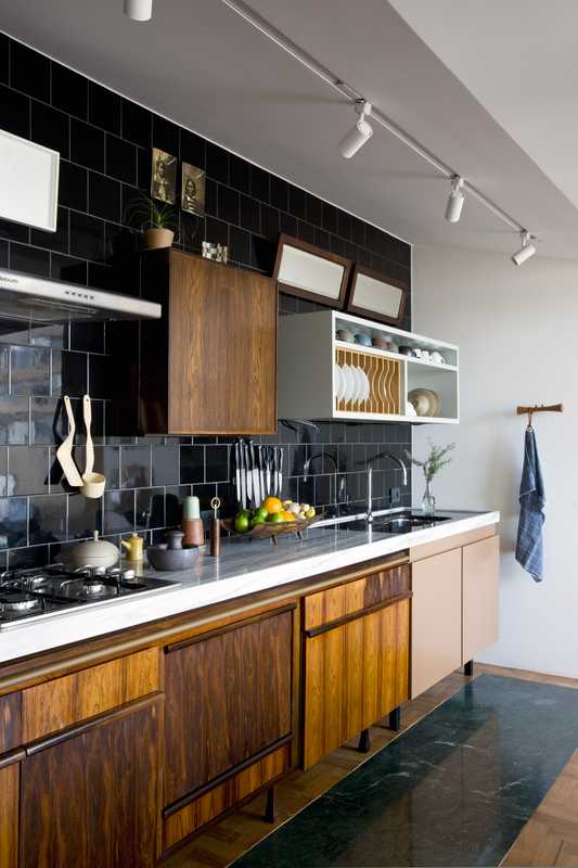 Kitchen in Marcelo Alvarenga’s apartment