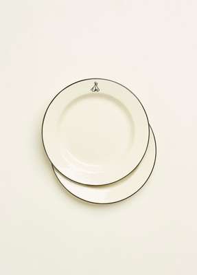 Plates by Pendleton; pendleton-usa.com, mrmullans.com