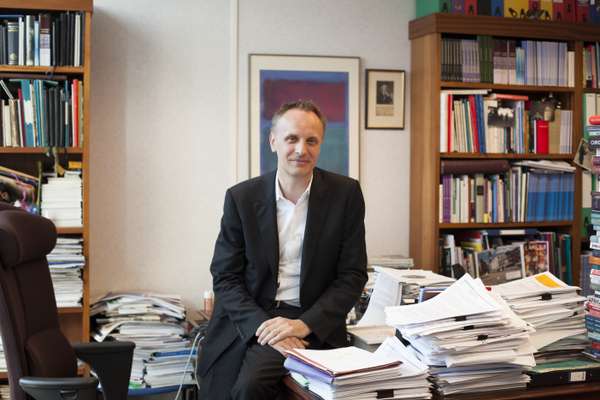 Editor-in-chief Richard Horton finds a small space on his desk