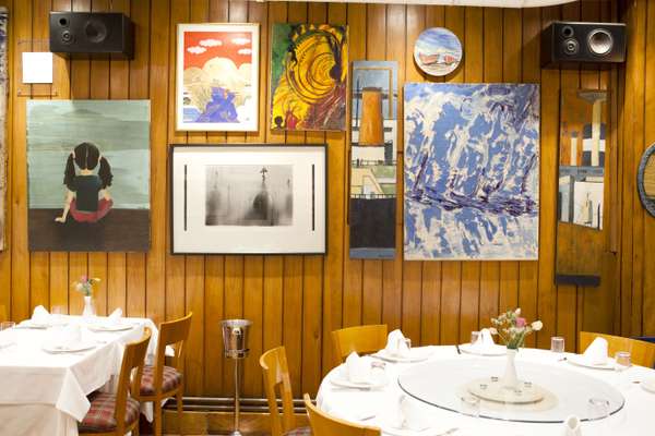 The walls of the restaurant are adorned with the works of Turkish artists and photographers, including Güler 