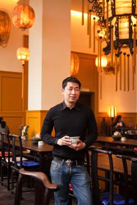 Truong Si An, founder and owner of Chen Che tea house in Berlin Mitte