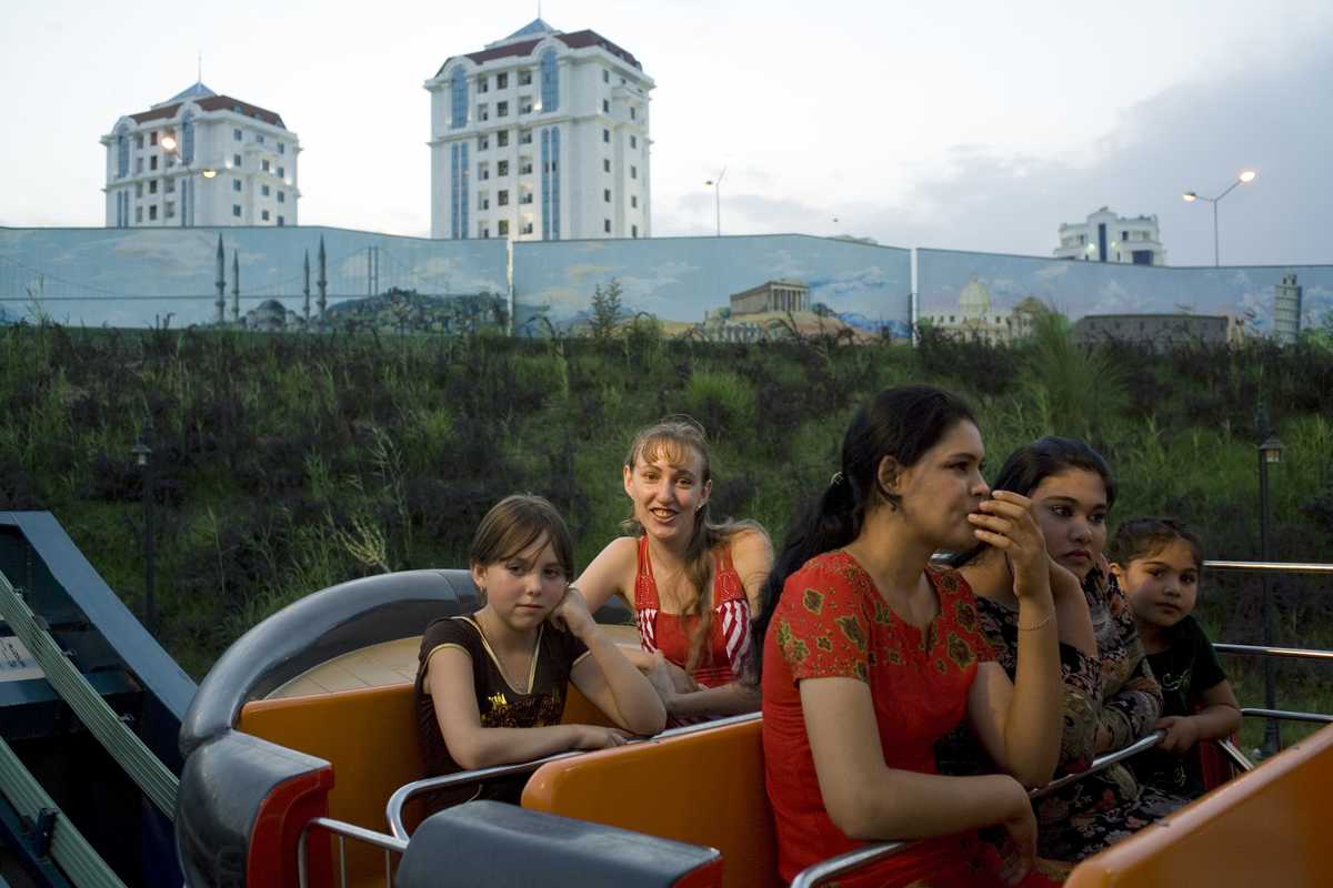 Russians and Turkmen on a ride at ‘Disneyland’