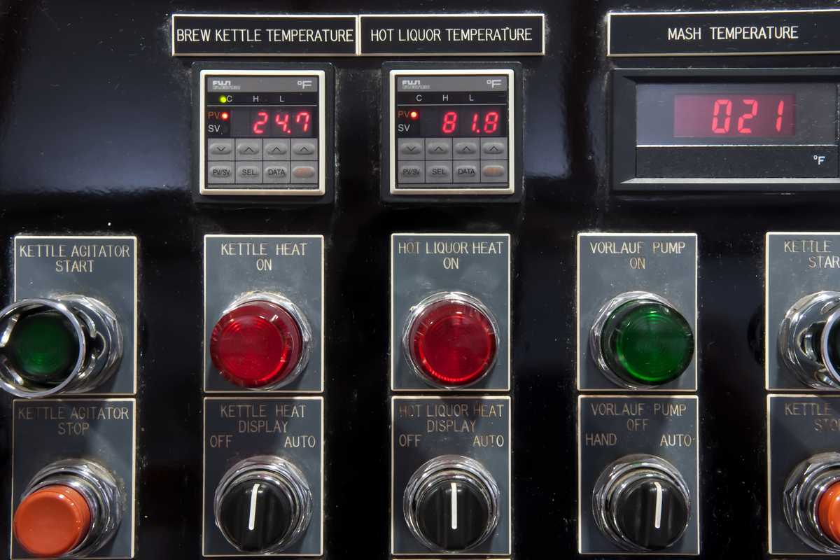 Controls to the kettles