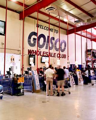 Goisco wholesale-style big-box store