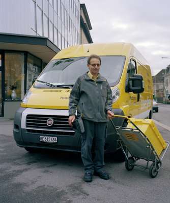 Herr Zwahlen, parcel delivery man, Bern 