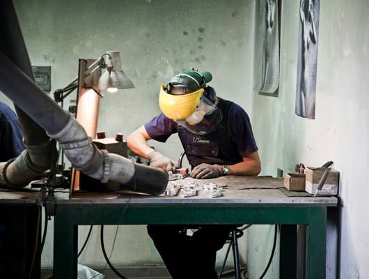 Metal-cutting workshop at Ultratech Rzeszó