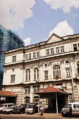 Colonial building on Anawrahta Road