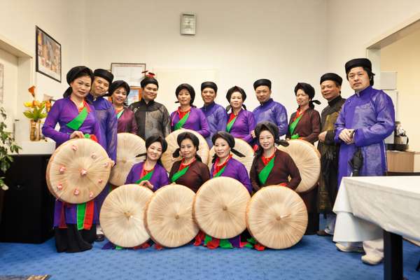 Folk music group who regularly meet at Dong Xuan Center