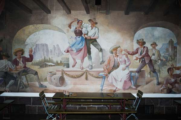 Tyrolean mural in the brewery’s beergarden
