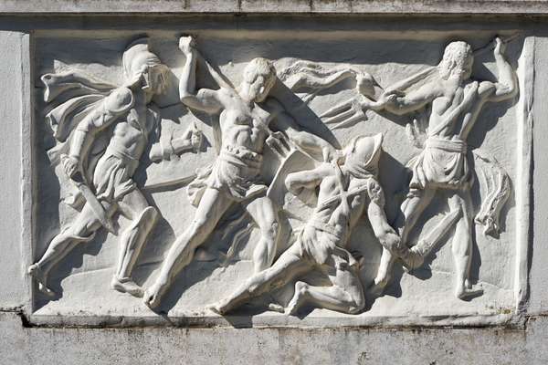 Carving in the Ministero degli Affari garden