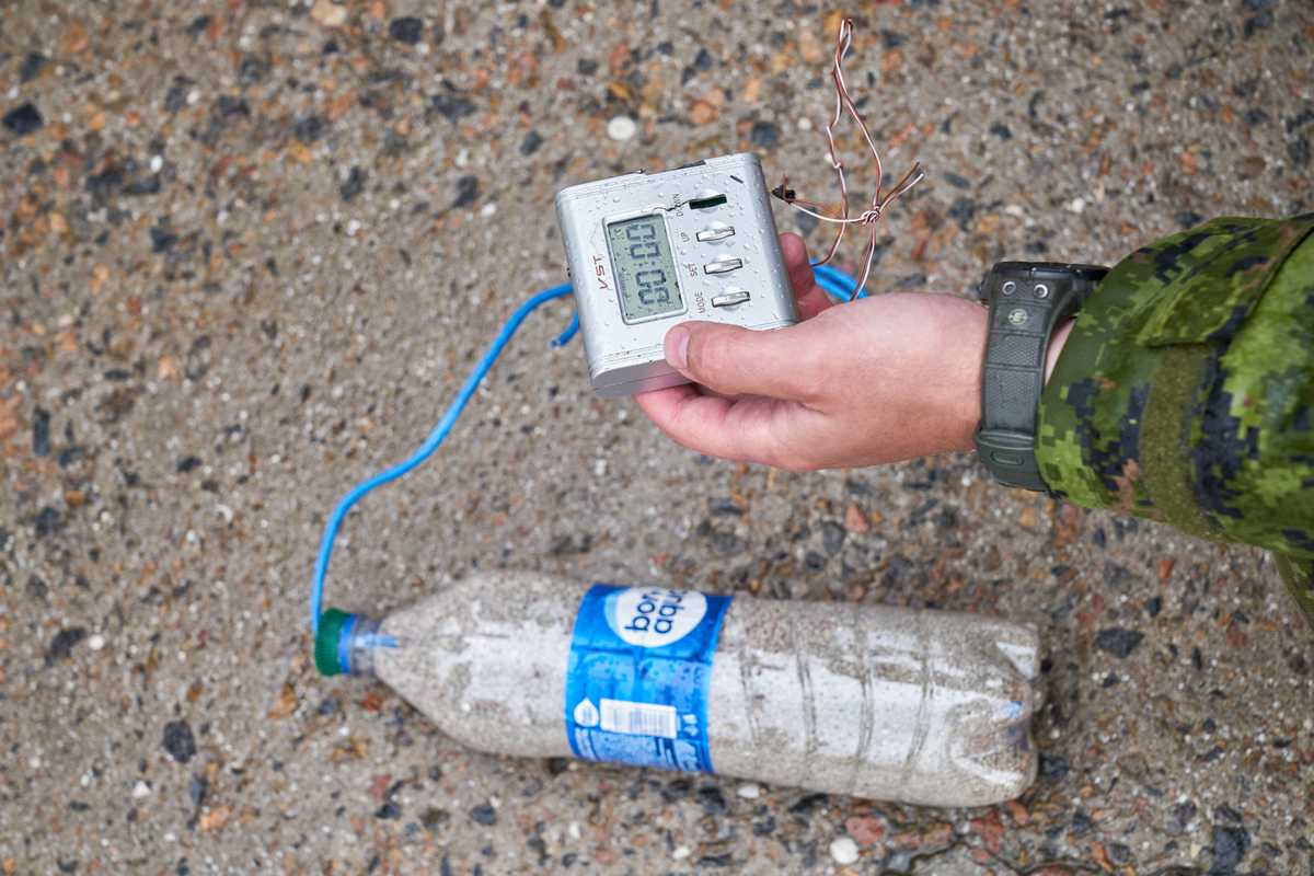 Demonstration of an improvised IED   