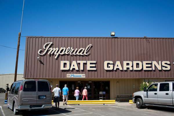 Imperial Date Gardens shop