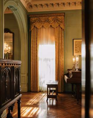 Tea room at The Inn at Irwin Gardens