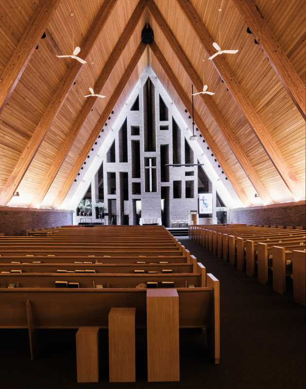 First Baptist Church interior by prolific architect Harry Weese, 1965