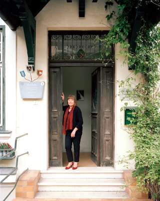 Uki Bellman welcomes guests at Villa Hubertus