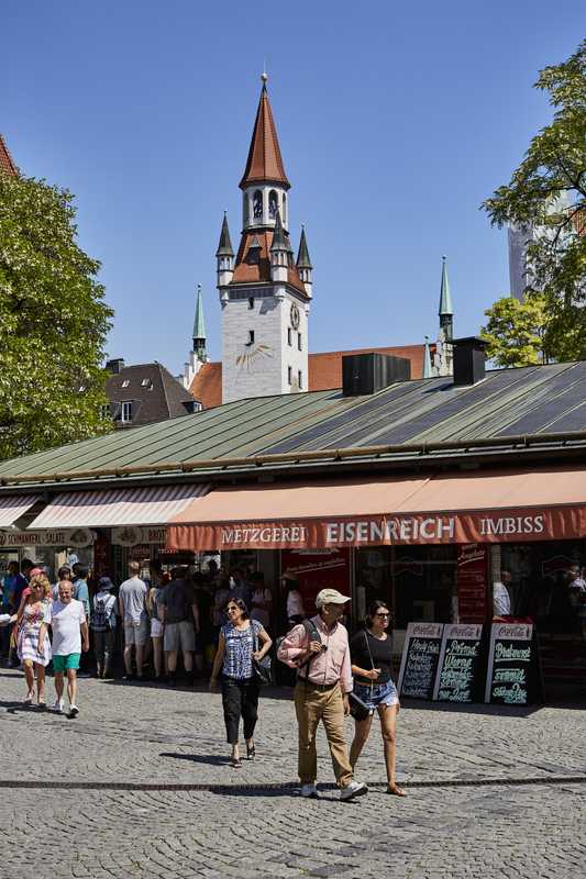 Viktualienmarkt is the gastronomic heart of Munich