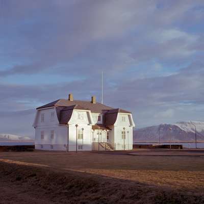A typical Icelandic building close to the coast