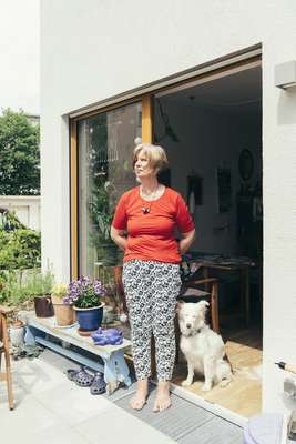 Renate Andreas with her dog Aska