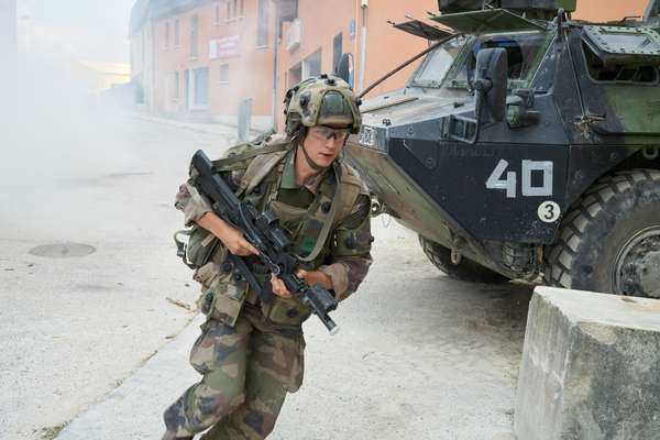 War games: smoke bombs and laser vests simulate battle conditions