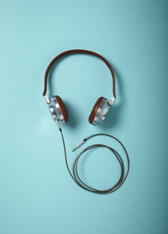 Founded by friends Raphaël Lebas and Baptiste Sancho, Parisian audio start-up Aëdle's first headphones are music to our ears.