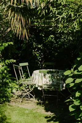 Vine-covered ‘grotto’