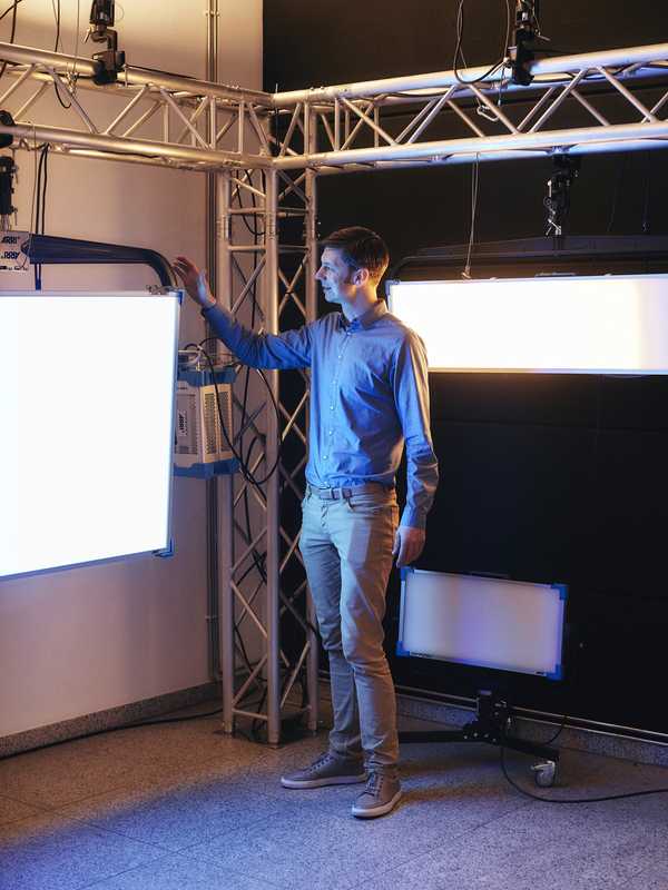 Tino Schuldt in the Skypanel’s glow 