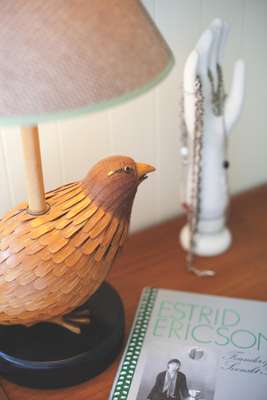 Wooden bird lamp base