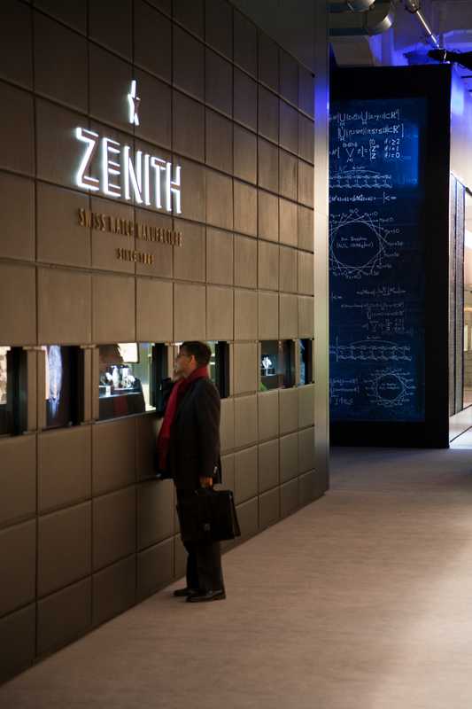 Zenith exhibition window