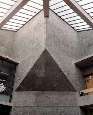 Typical concrete linear detail of Bata Library