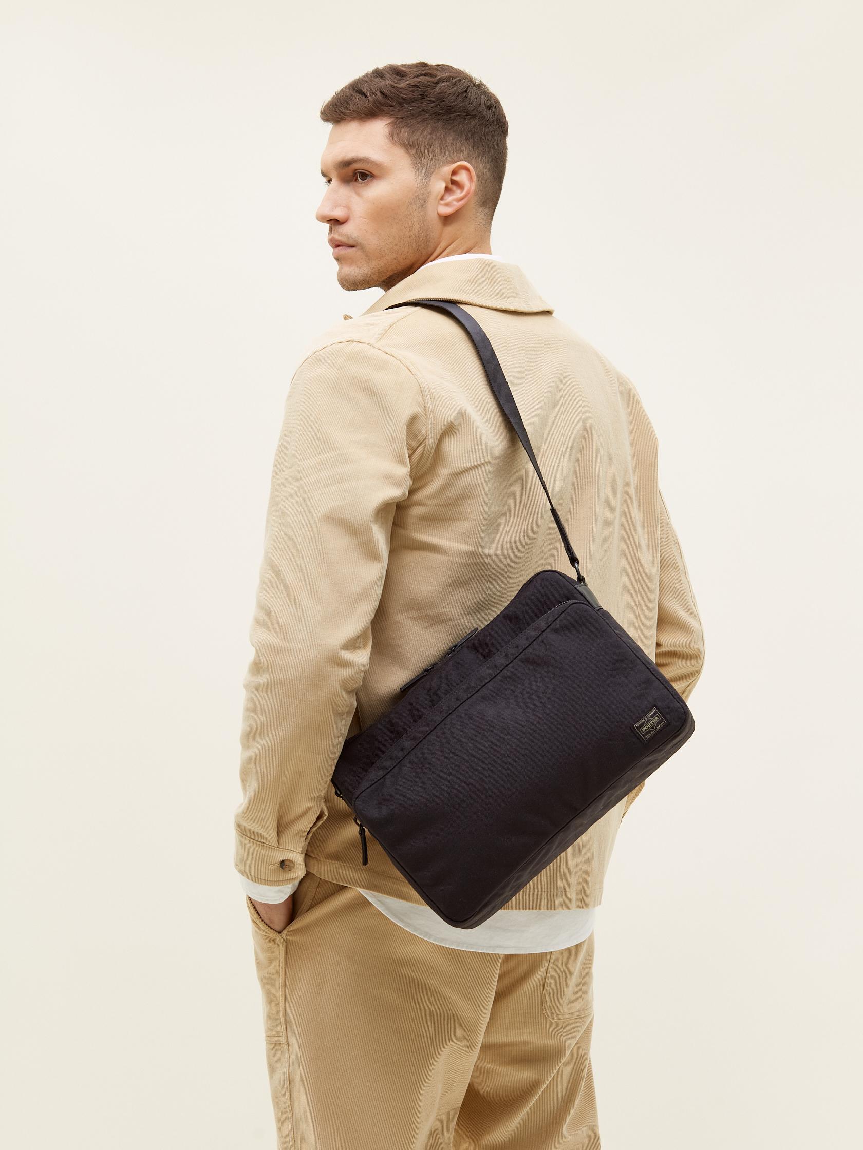 porter shoulder pouch