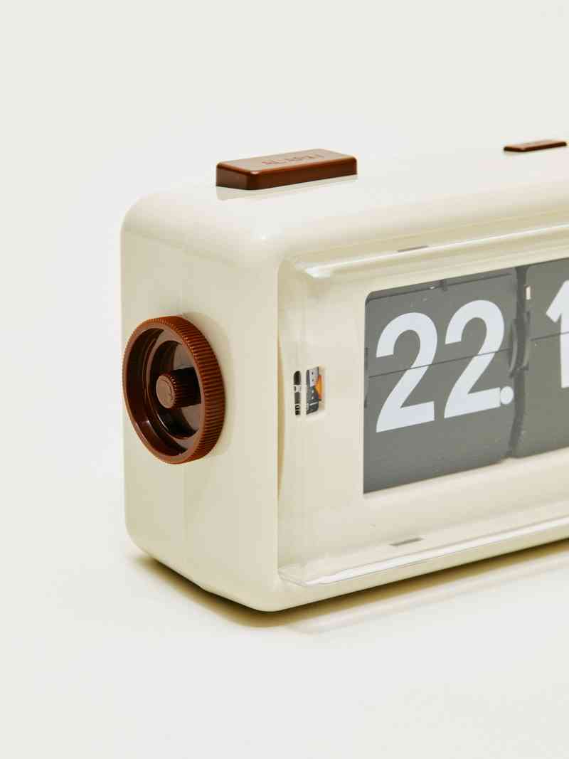 AL30 alarm flip clock