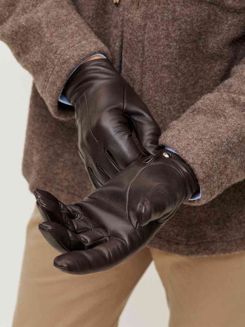 Leather gloves