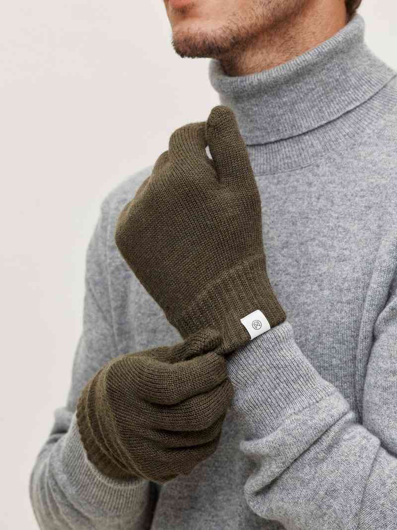 Merino wool gloves