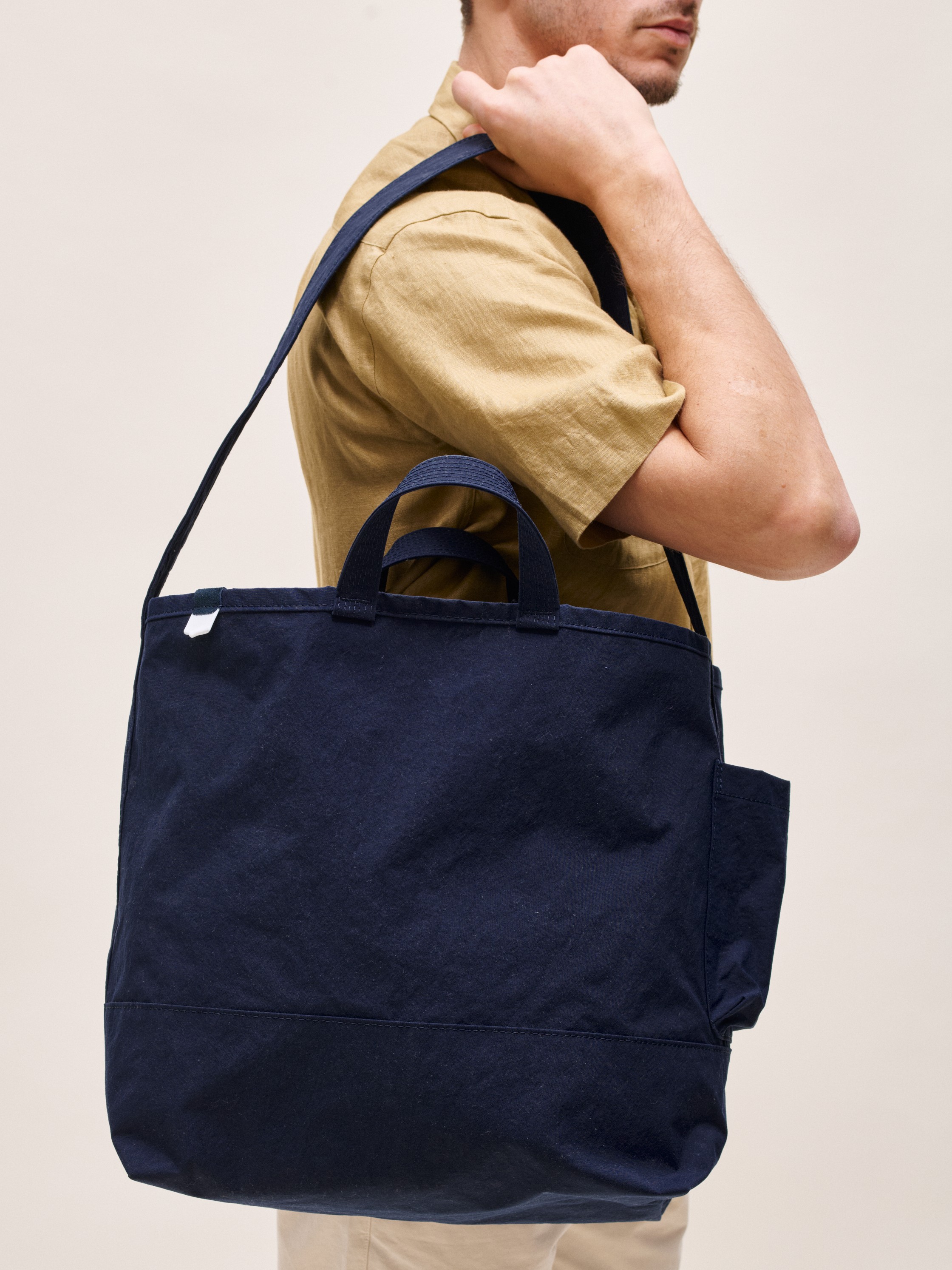 Side pocket tote - Anunfold - Bags - Shop | Monocle