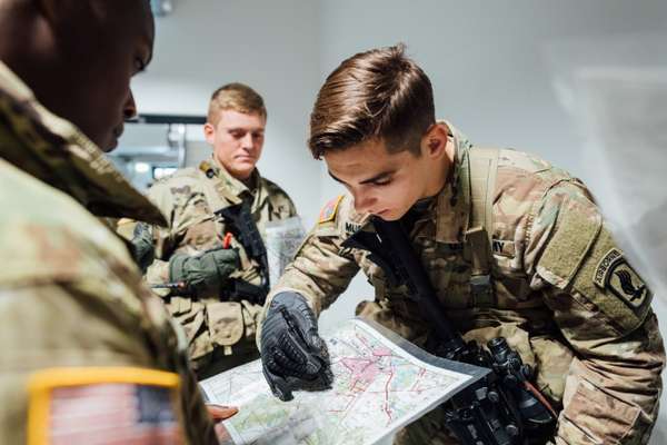US troops make plans at Tapa army base 