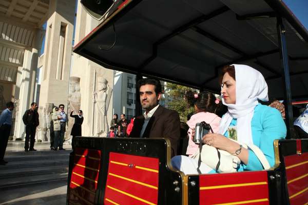 Tourists at the Dariush