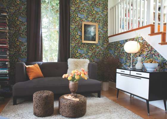 Living room with Josef Frank wallpaper 