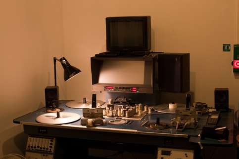 An old cutting desk in a Berlin studio