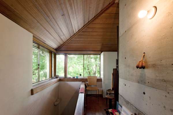 Wooden ceiling on the upper floor