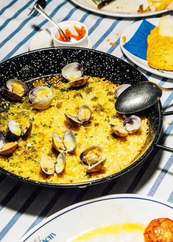 El Machi’s seafood paella 