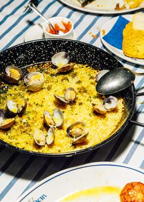 El Machi’s seafood paella 