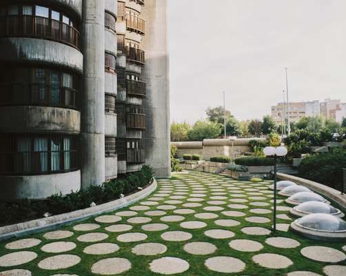 Circular façade