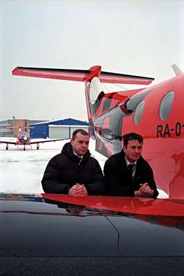 Dexter pilots Eduard Yevtyukhin (right) and Sergei Tyurin 