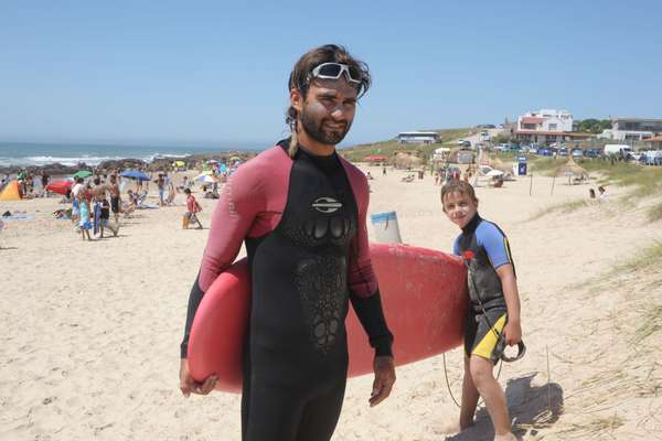 Surf instructor 