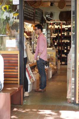 Browsing in Bottega del Vino